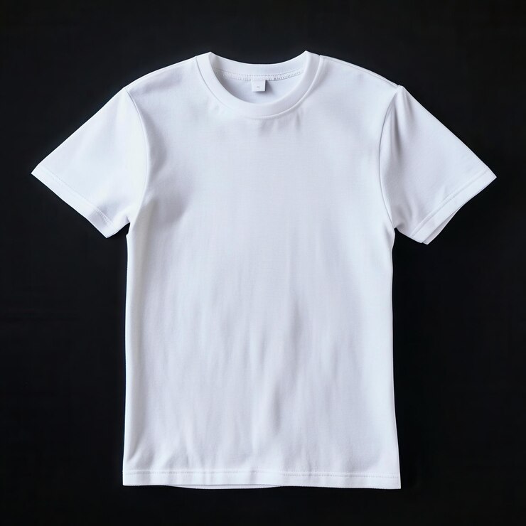 Ropa blanca y sencilla aislada sobre un fondo transparente