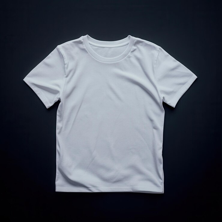 Ropa blanca y sencilla aislada sobre un fondo transparente