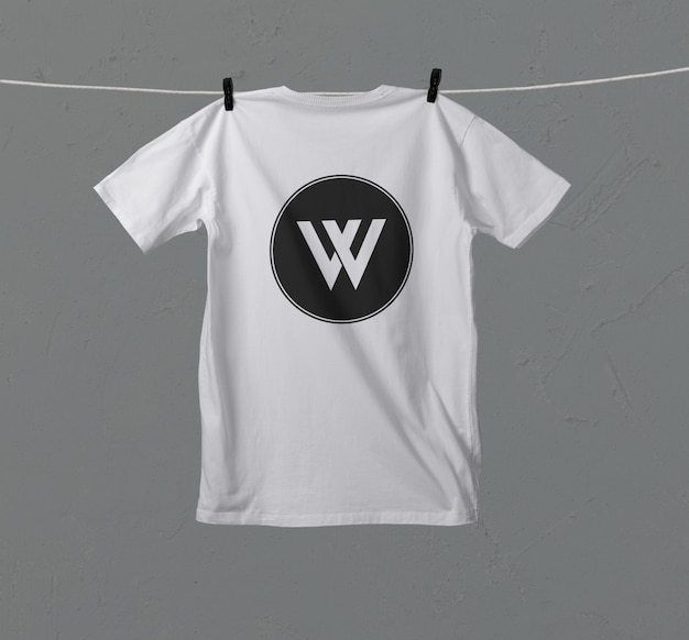 Rückseite T-Shirt Modell