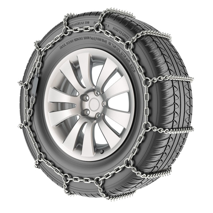 PSD rueda de coche con cadena de nieve renderización 3d aislada en un fondo transparente