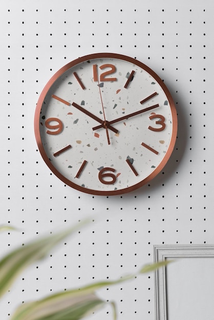 Runde Uhr-Mockup realistische Wanddekoration in Terrazzo-Design psd
