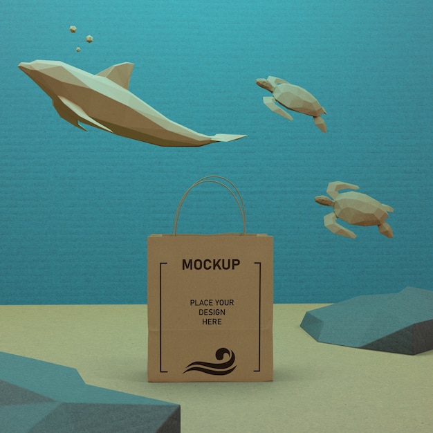 Sac en papier et vie sous-marine avec maquette