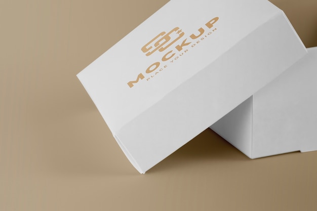Scatola con mockup logo dorato