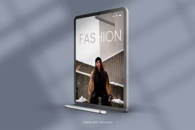 Scena di mockup di tavoletta digitale con ombra di visualizzazione di moda