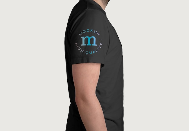 PSD schwarzes t-shirt modell profilansicht mockup