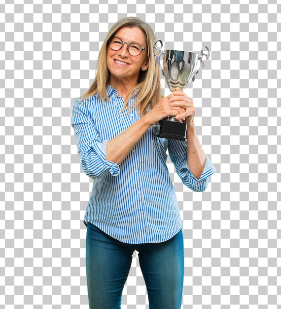 PSD senior mujer hermosa con un trofeo