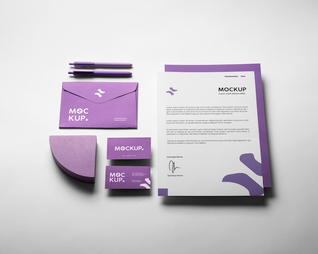 Set di cancelleria digitale lavanda mock-up design