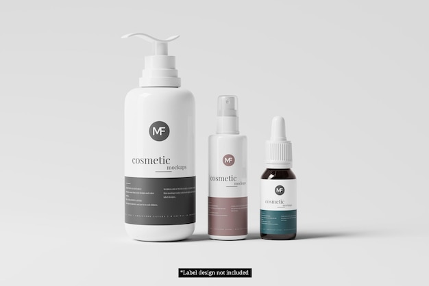 Set di modelli cosmetici con una bottiglia di pompa, una bottiglietta di spray e una bottiglie di gocciolante
