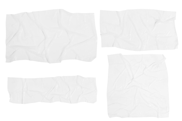 Setze nass zusammengeknüpftes weißes Papier mit Falten auf einem leeren Hintergrund