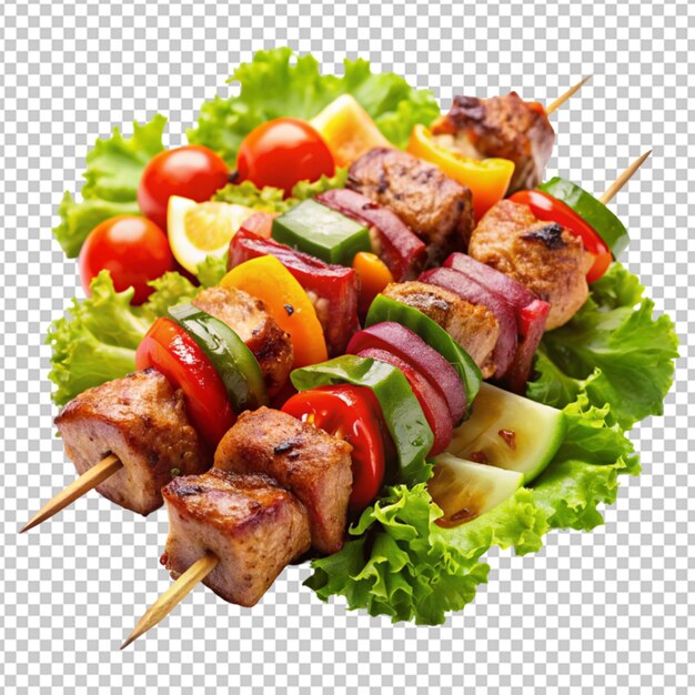 PSD shish kebab con carne y verduras sobre un fondo transparente