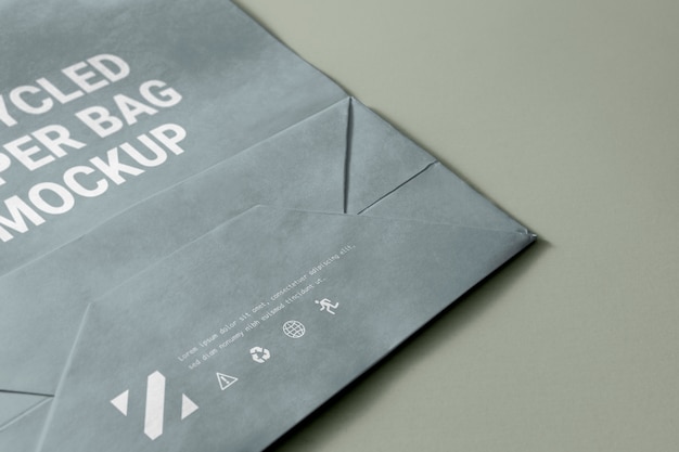 Shopping bag in carta riciclata con carta ecologica