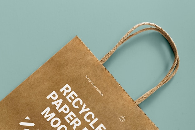 Shopping bag in carta riciclata con carta ecologica