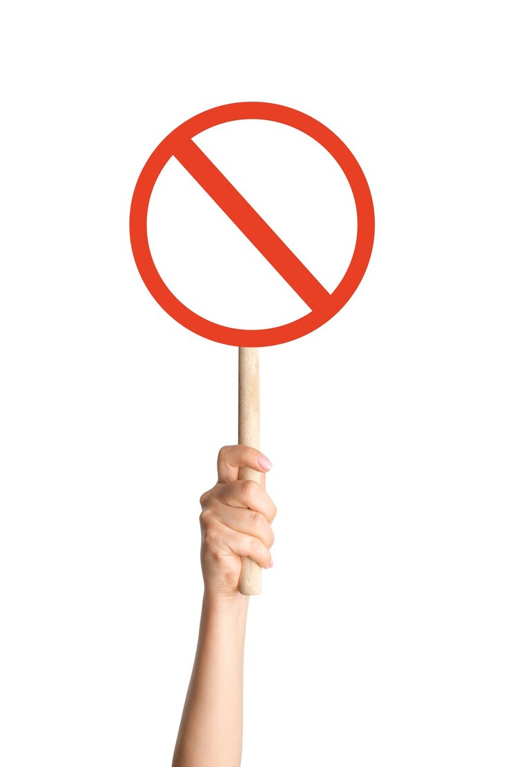 PSD signo de prohibición de la mano en fondo vacío