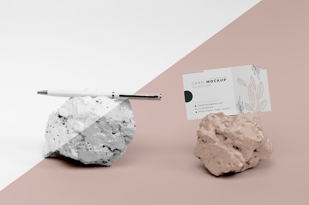 Simulacros de piedras