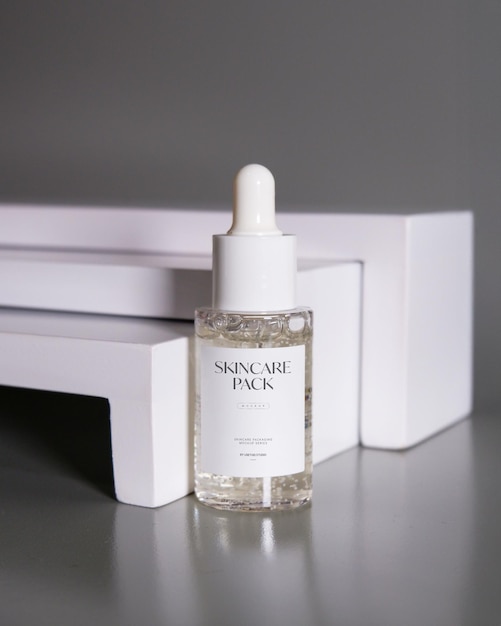 Skincare-Serum-Flaschen-Dropper-Mockup mit minimalistischem Studio-Szenen-Hintergrund
