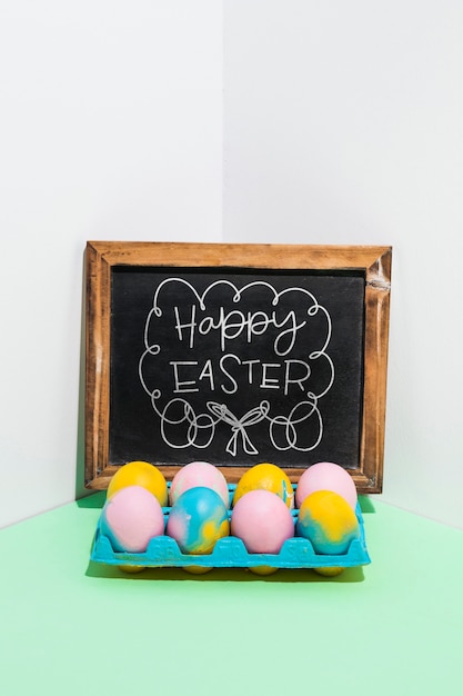Slate mockup con il concetto di Pasqua