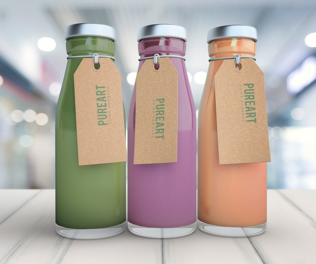 Smoothies frescos na mesa de madeira mock-up