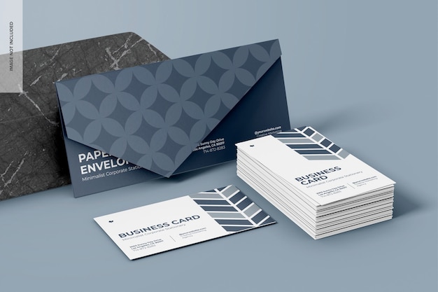 PSD sobre de papel rectangular con maqueta de tarjetas de visita apiladas