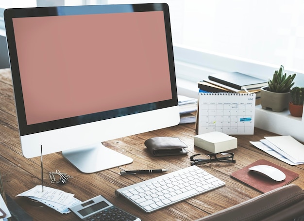 Spazio di lavoro con computer