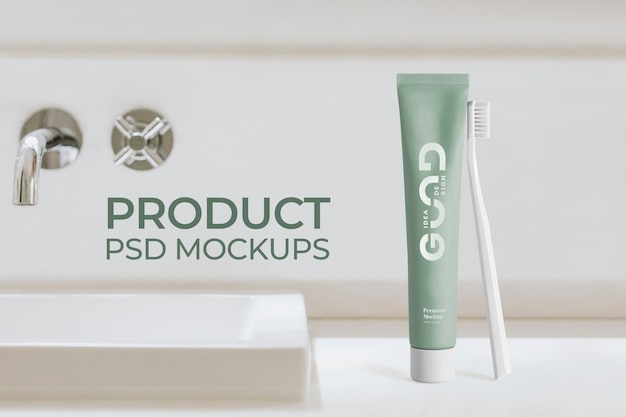 Spazzolino da denti e dentifricio mockup psd in bagno