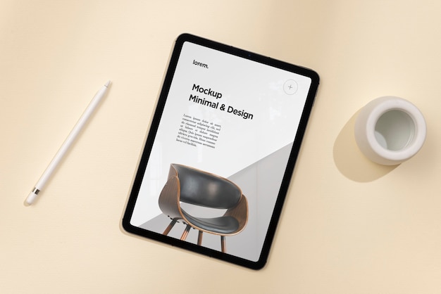 Stillleben mit Display-Mockup für Technologiegeräte
