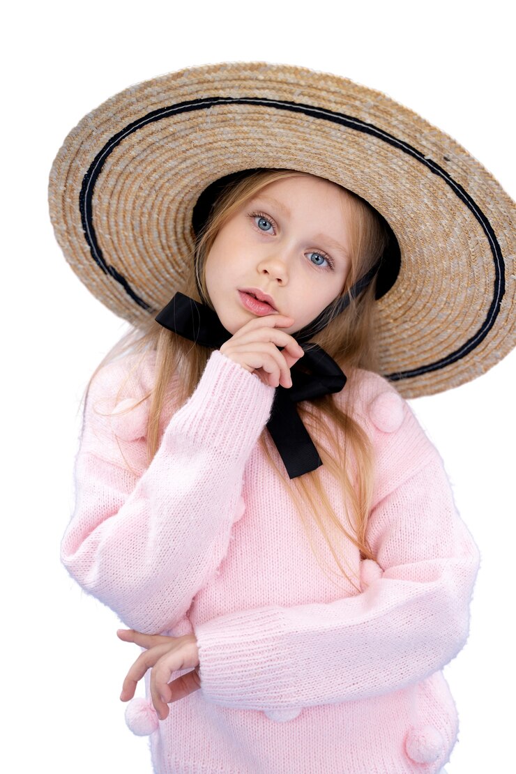 PSD studioportrait des jungen mädchens mit strohhut