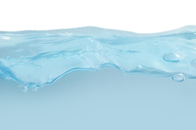 superficie de agua con olas en un fondo en blanco