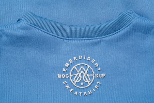 Sweatshirt mit Stickerei-Mockup