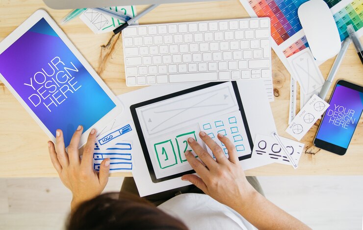 PSD tablet reattivo e mock up mobile