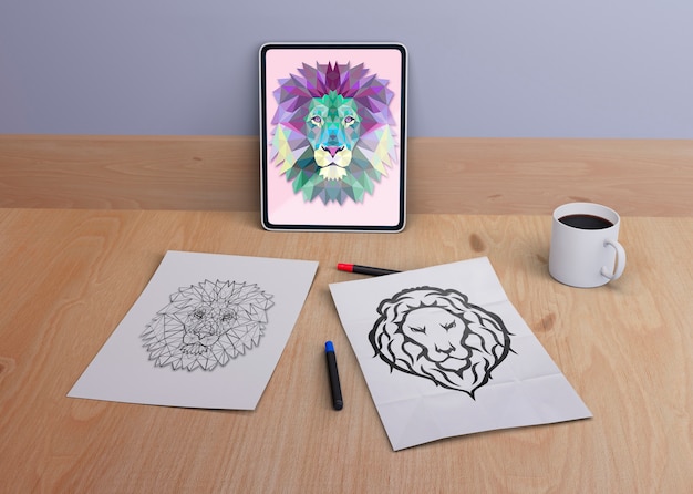 PSD tablette et feuilles avec motif serpent