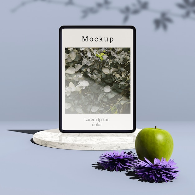 Tablette avec fleurs et pomme