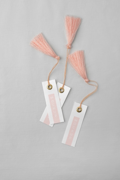 Tag con mockup di design a nastro