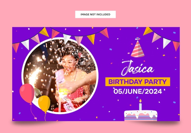 una tarjeta de cumpleaños púrpura con un pastel de cumpleañas en ella
