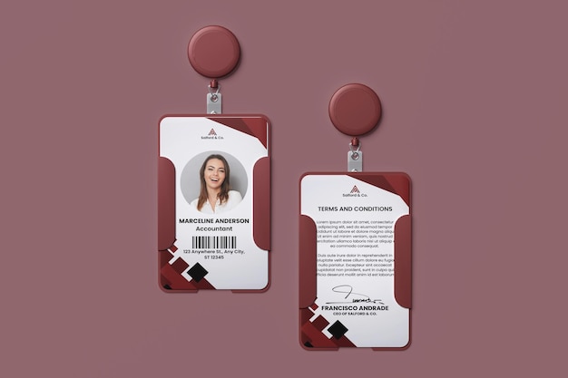 Tarjeta de identificación del empleado con foto, nombre, título, código de barras y términos y condiciones