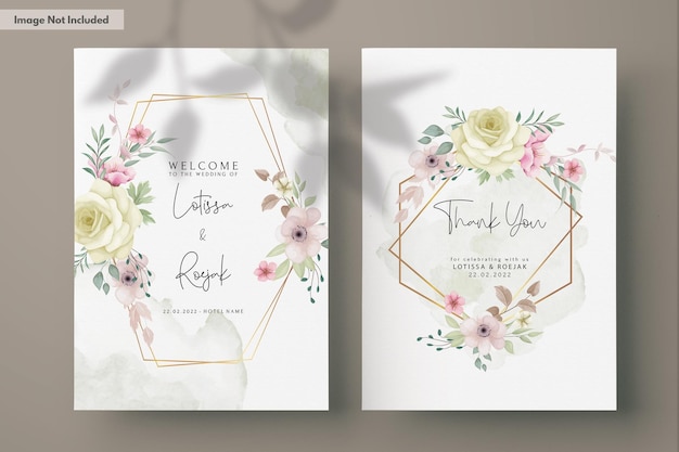 PSD tarjeta de invitación de boda con hermosas flores dibujadas a mano