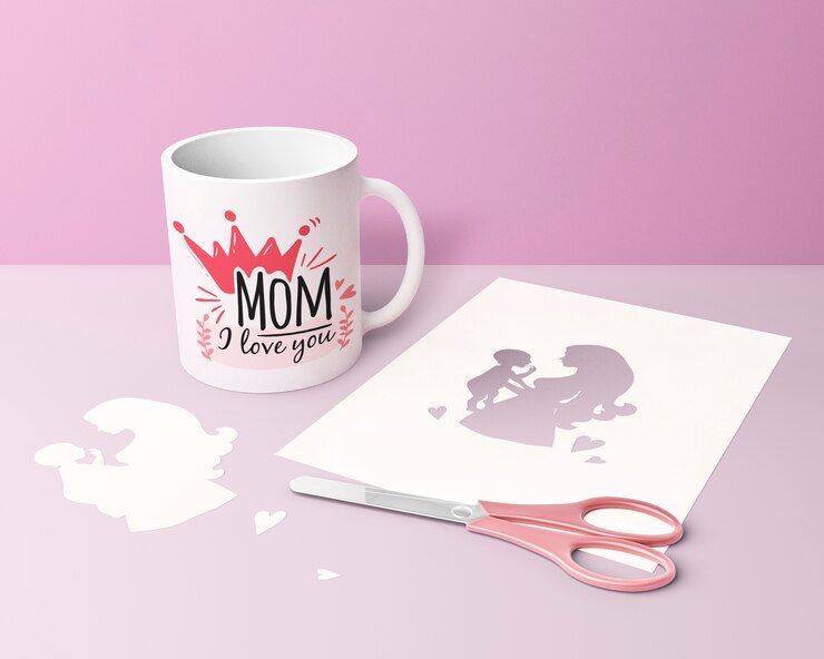 PSD tarjeta del primer día de la madre y taza con tijeras