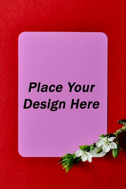Tarjeta de visita rosa con diseño de flores Mockup PSD