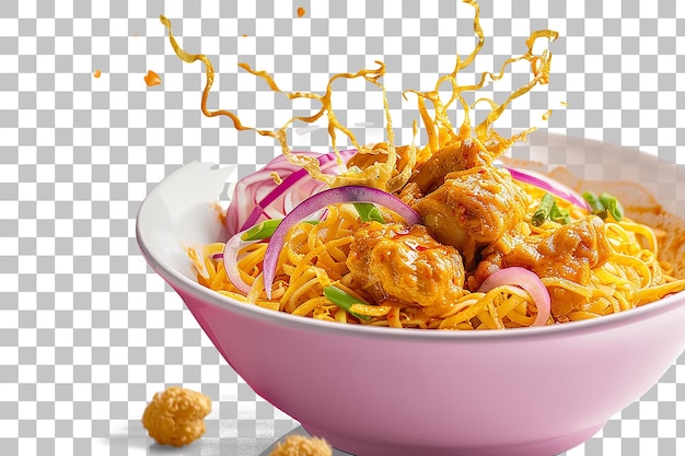Un tazón de Khao Soi con pollo de curry de coco y fideos crujientes en un fondo transparente