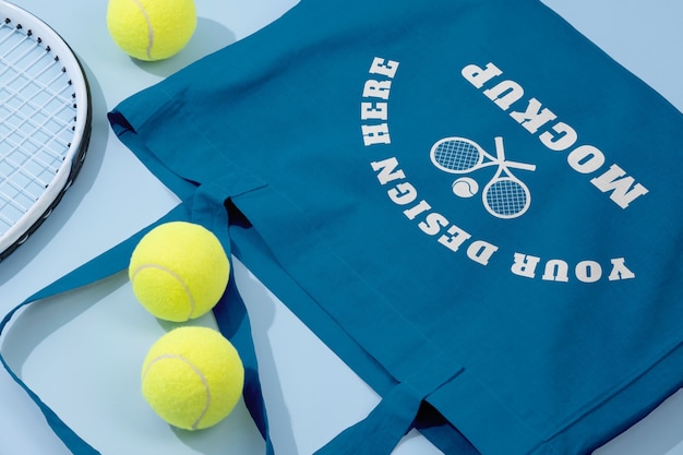 PSD tennis-essentials mit 80er-jahre-ästhetik