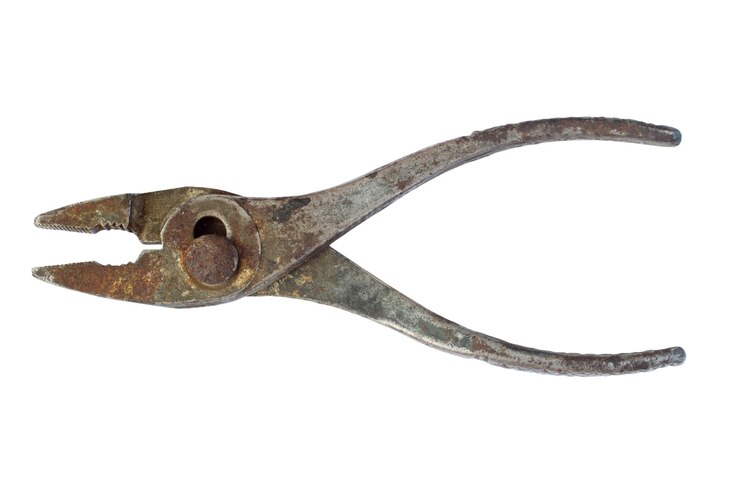 PSD the old iron pliers are isolated