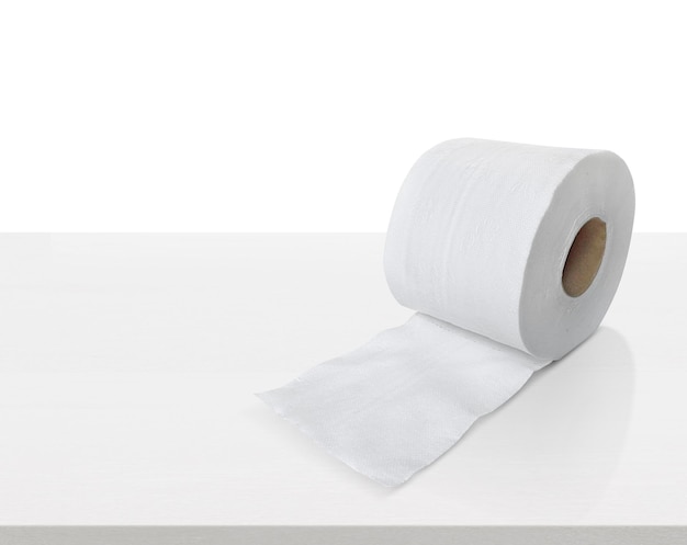 Toilettenpapier isoliert auf weißem Tisch Reinigungskonzept Produktfoto für Werbung transparenter Hintergrund
