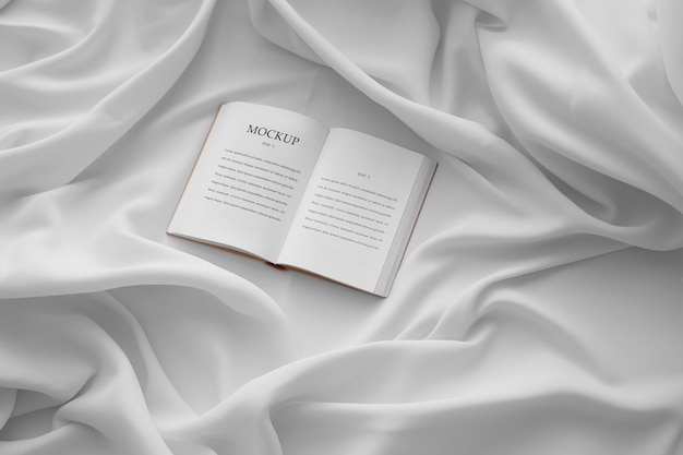 Top view mockup del diario della gratitudine