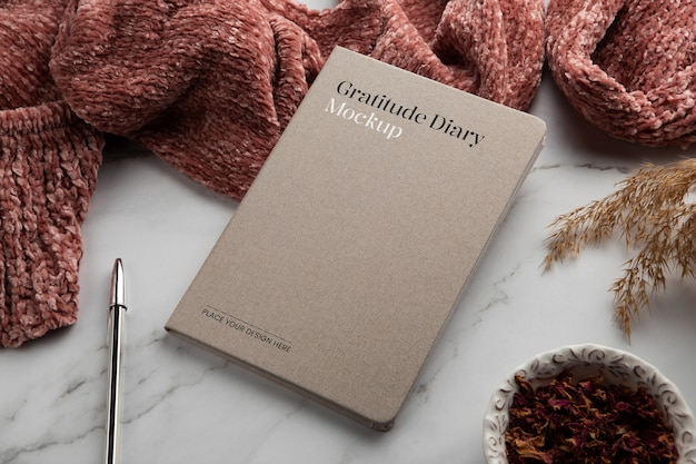 Top view mockup del diario della gratitudine