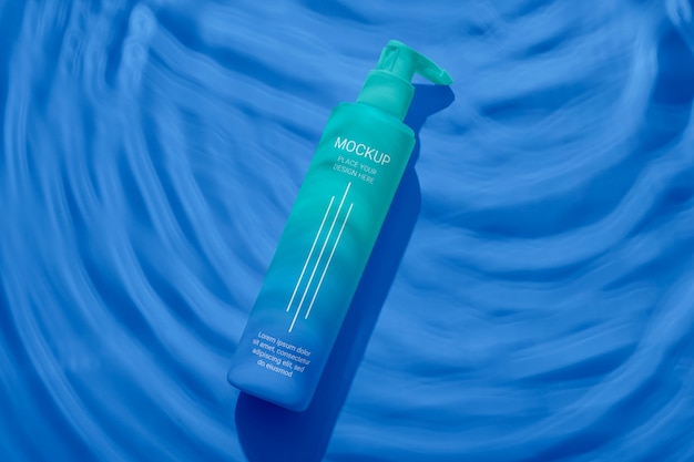 Top-View-Produkt mit Wasserschatten-Mockup