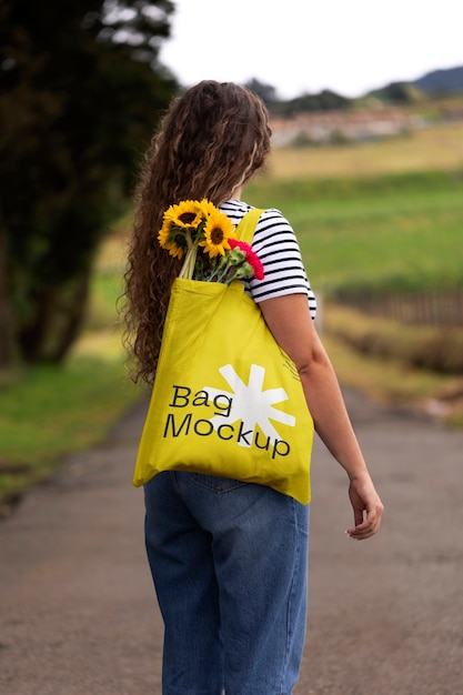 PSD tote-taschen-mockup in der natur