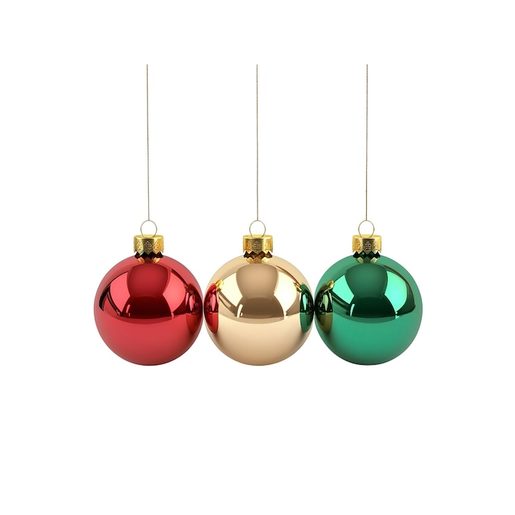 PSD tres adornos clásicos de navidad colgados contra un fondo blanco