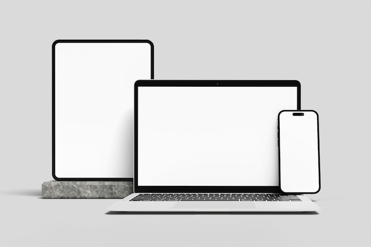 PSD três laptops, um dos quais é um laptop, um dos quais é um tablet.