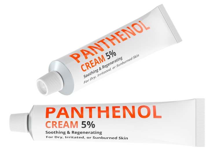 PSD tube de crème panthenol pour le traitement des soins de la peau vues latérales et frontales rendu 3d sur fond transparent