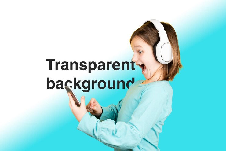 Überraschendes kleines Mädchen benutzt das Telefon