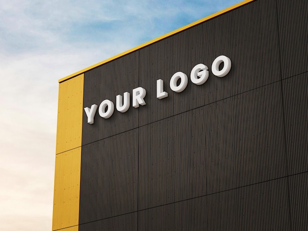 Um grande edifício preto com uma faixa amarela que diz o seu logotipo